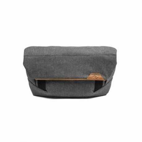 Peak Design Field Pouch v2 (Charcoal)